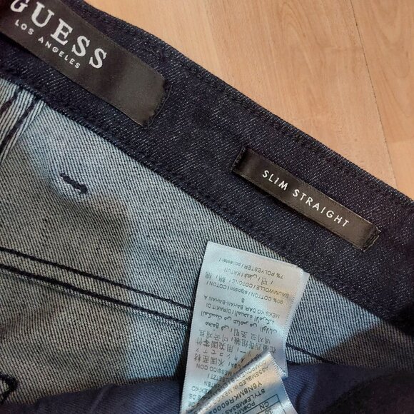 Guess Jeans   Medium slim straight  Size 26 Women’s Denim Jeans blue  Dark Wash - Picture 4 of 12